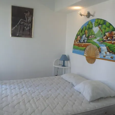 3 Pces Mez 57m2 + Terrasse 11m2 Ref 4036 *